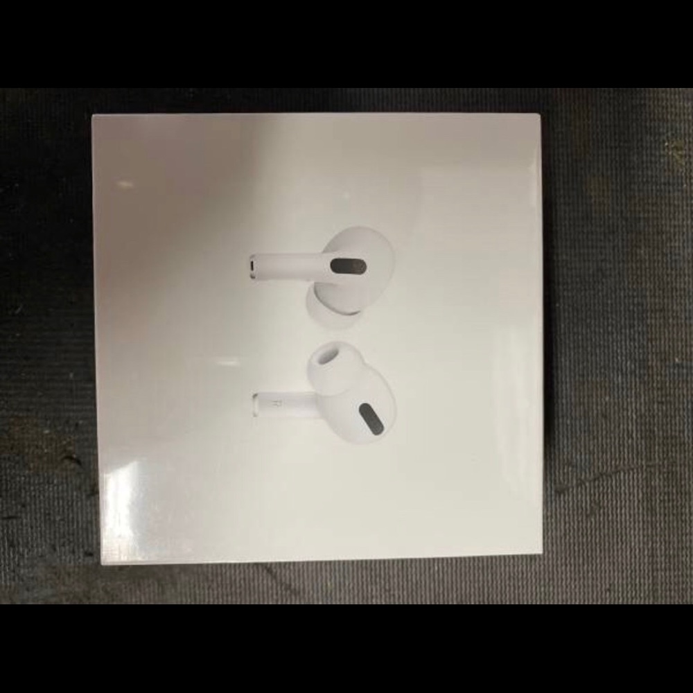Apple AirPods Pro (brand new)